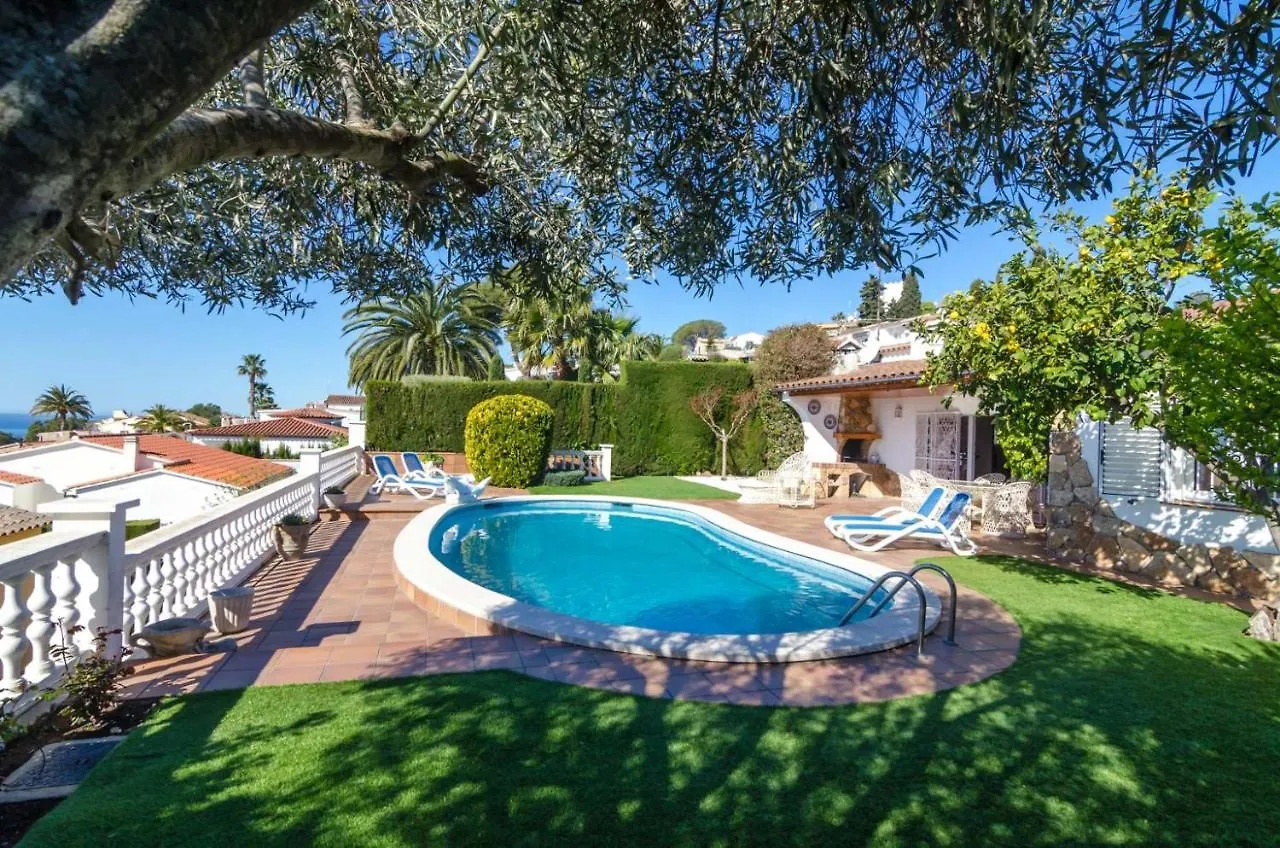 Club Villamar - Delfin Lloret de Mar Spain